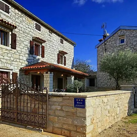 Apartment Silvano Radossi
